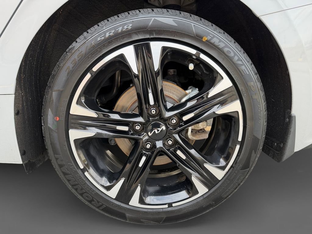 Used 2023 Kia K5 GT-Line image 11