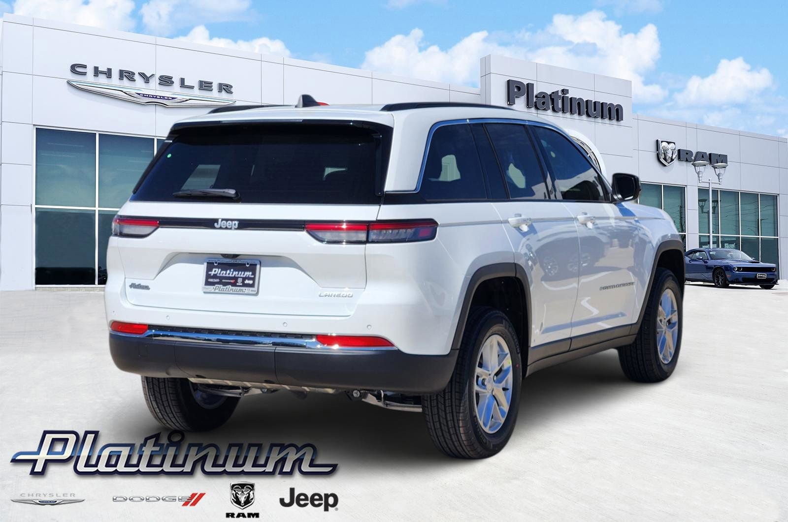 New 2026 Jeep Grand Cherokee Laredo RWD image 5
