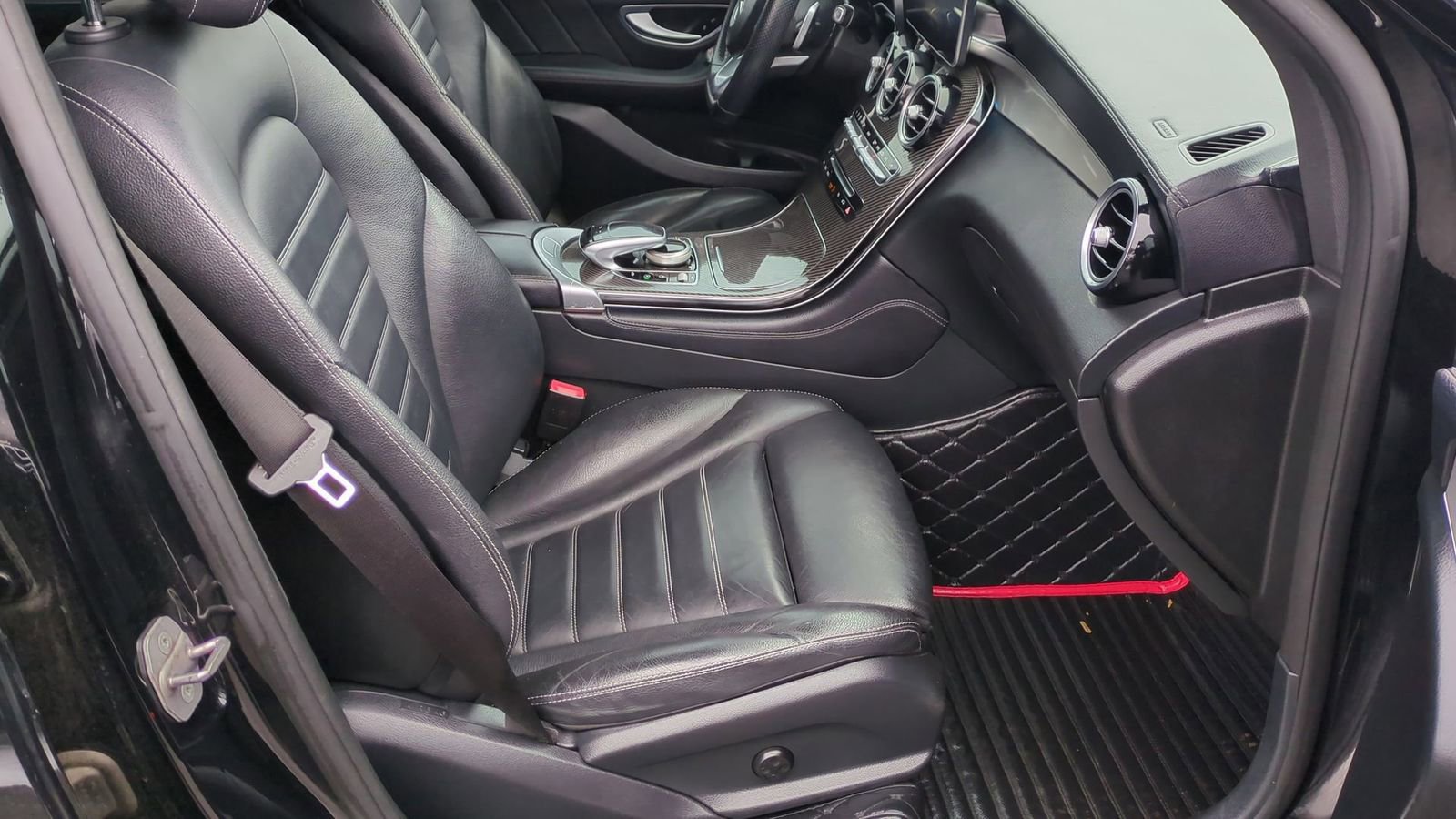 Used 2017 Mercedes-Benz GLC 43 AMG 4MATIC image 22