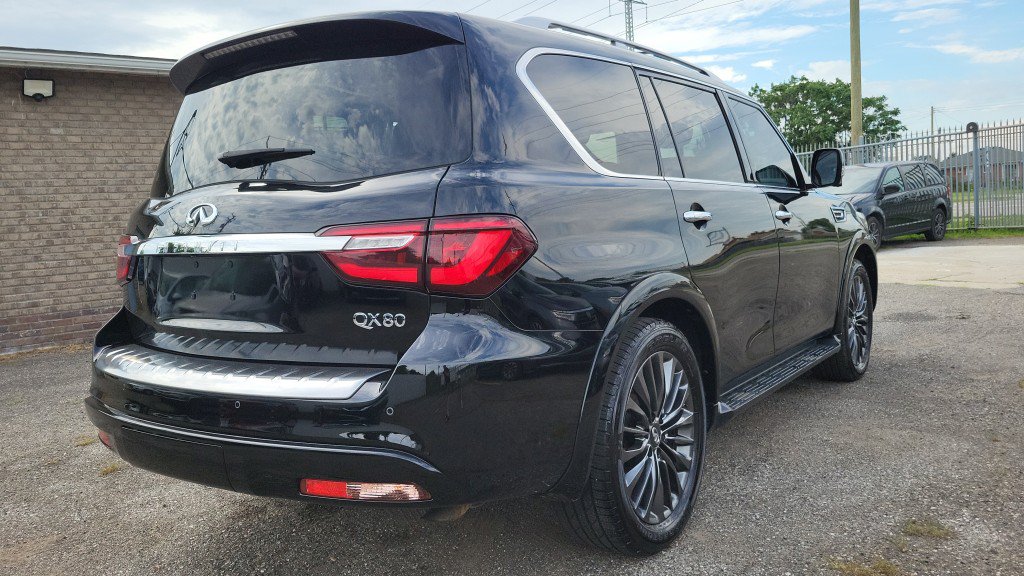 Used 2023 INFINITI QX80 Premium Select w/ All-Season Package AWD/4WD image 9