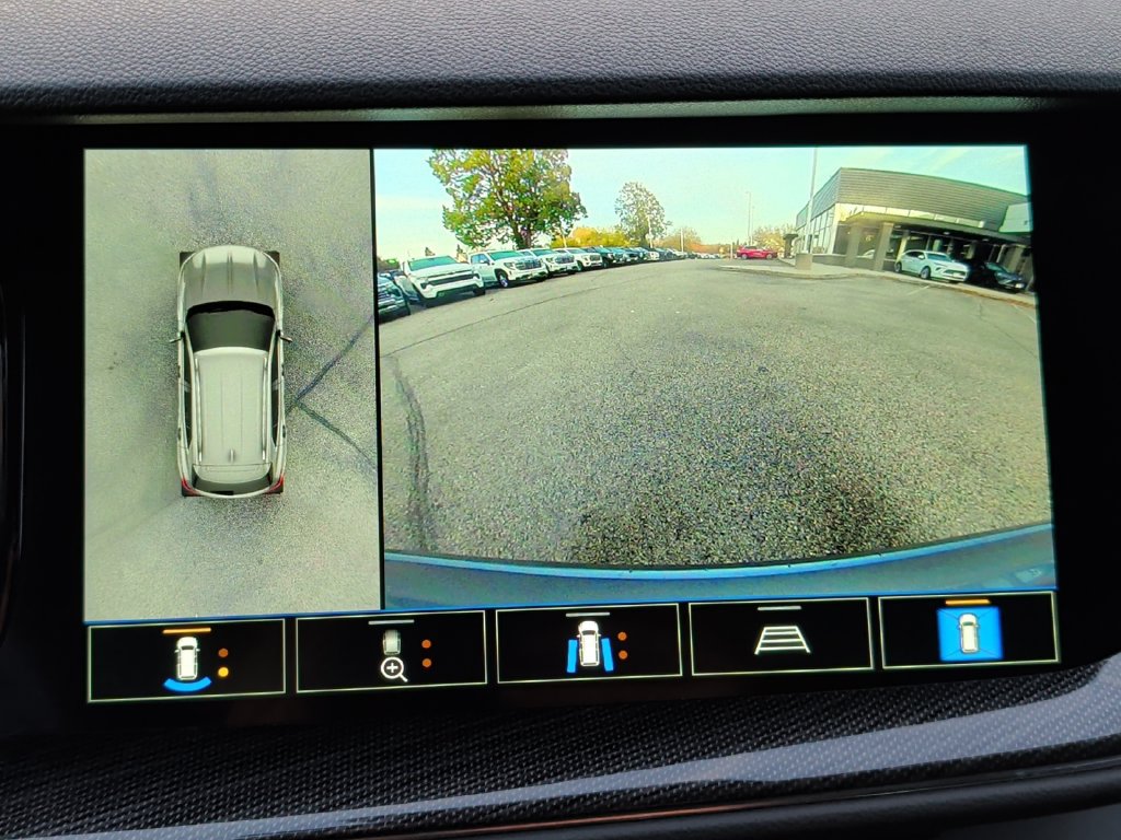 Used 2022 Buick Envision Essence w/ Technology Package I AWD/4WD image 22