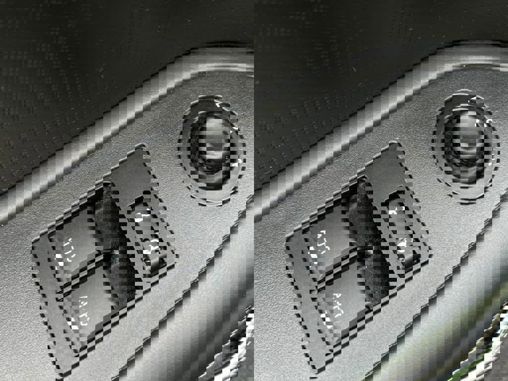 Used 2009 Dodge Challenger R/T image 37