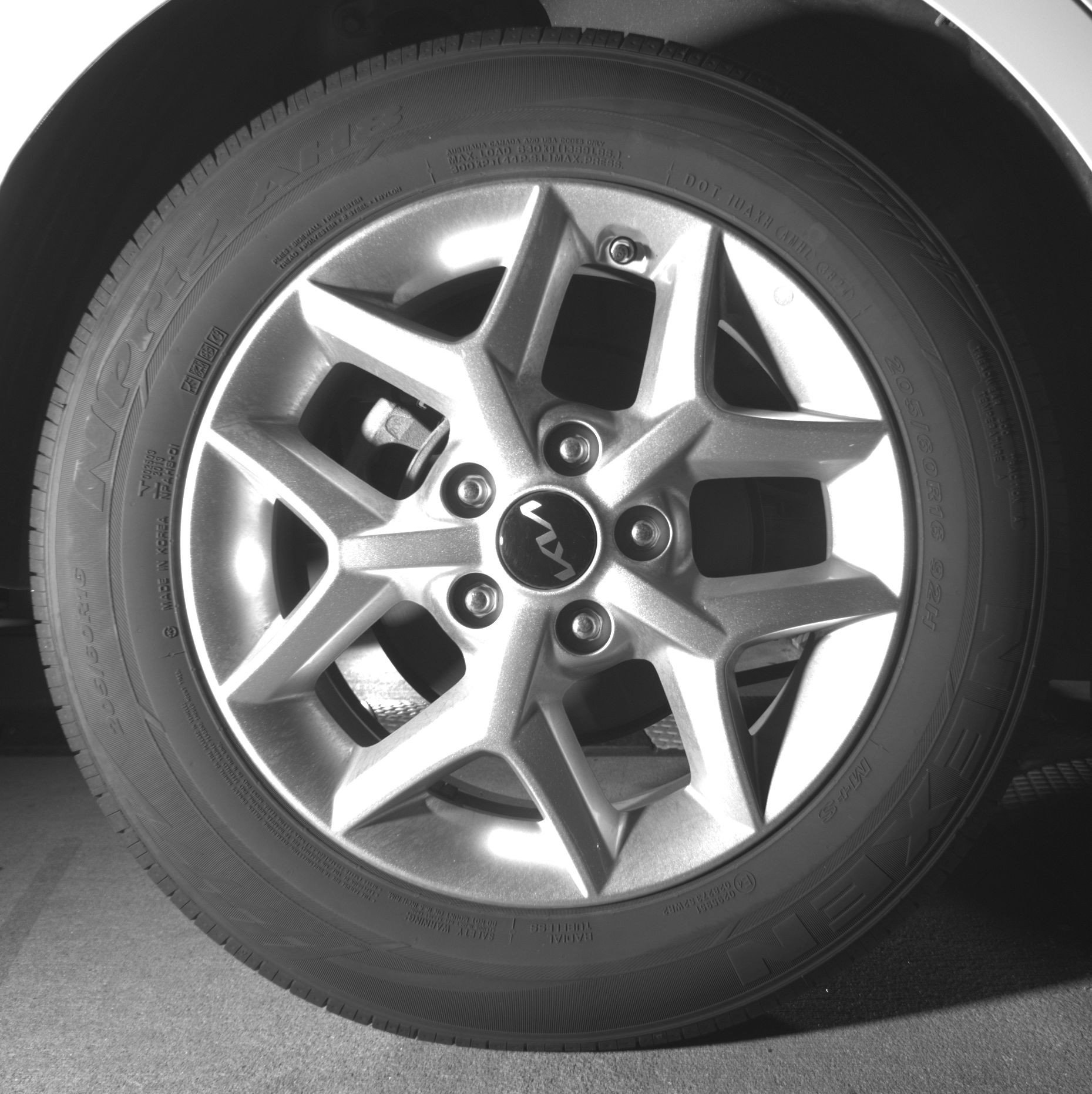 Used 2025 Kia Soul LX w/ LX Technology Package FWD image 15