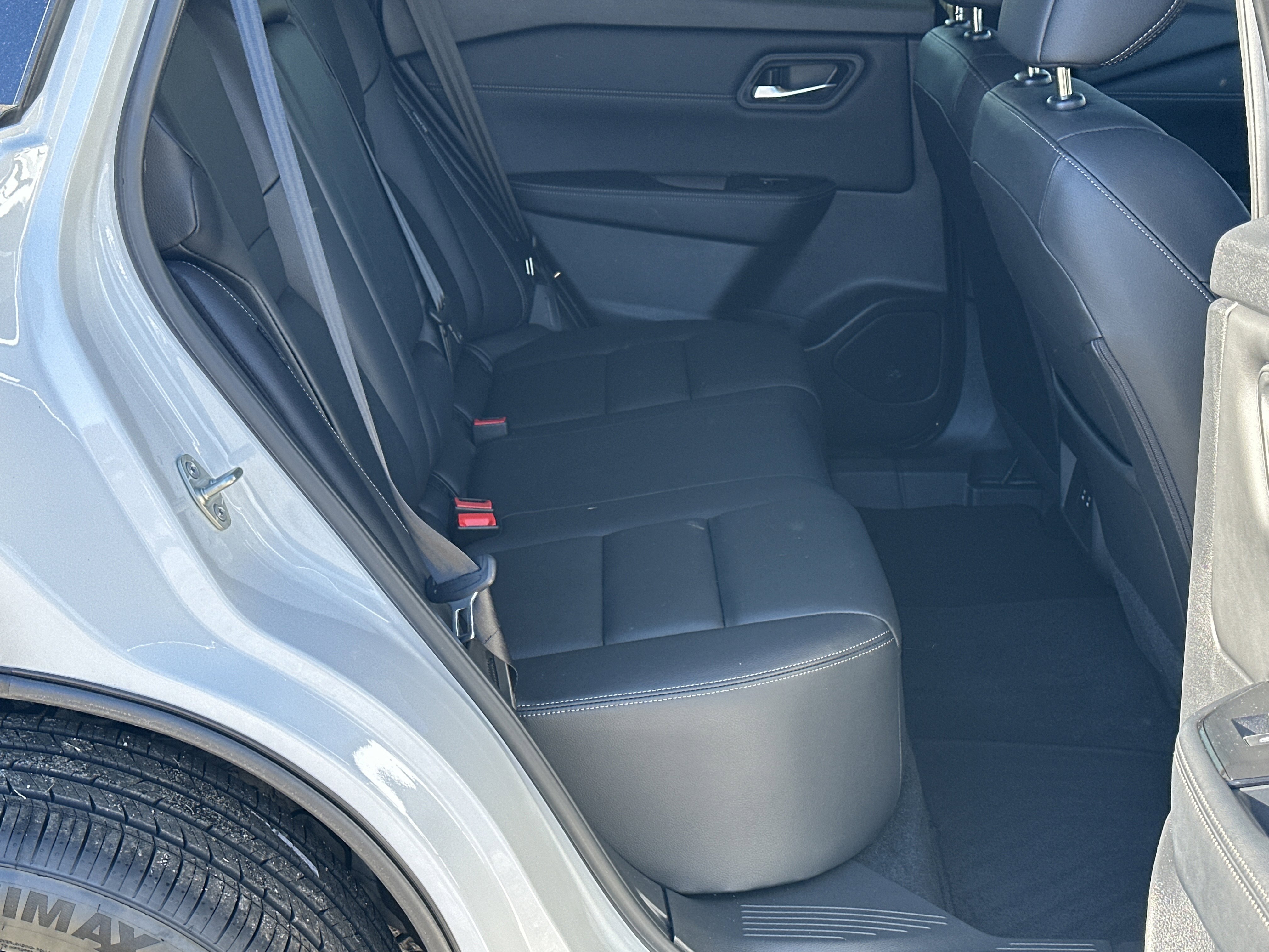 Used 2024 Nissan Rogue SL image 15