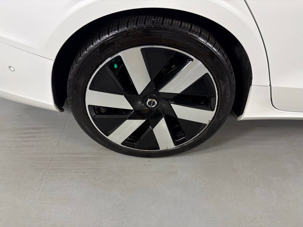 Used 2024 Volvo S60 T8 Ultimate w/ Climate Package image 11