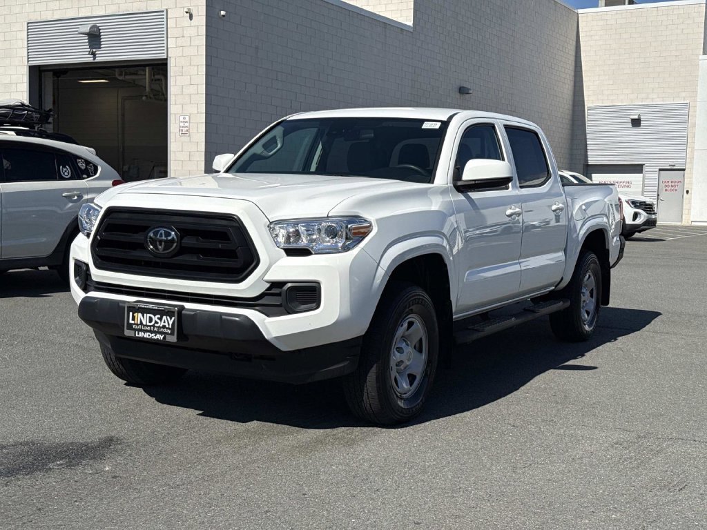 Used 2022 Toyota Tacoma SR AWD/4WD image 6