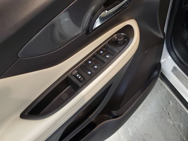 Used 2017 Buick Encore Essence AWD/4WD image 13