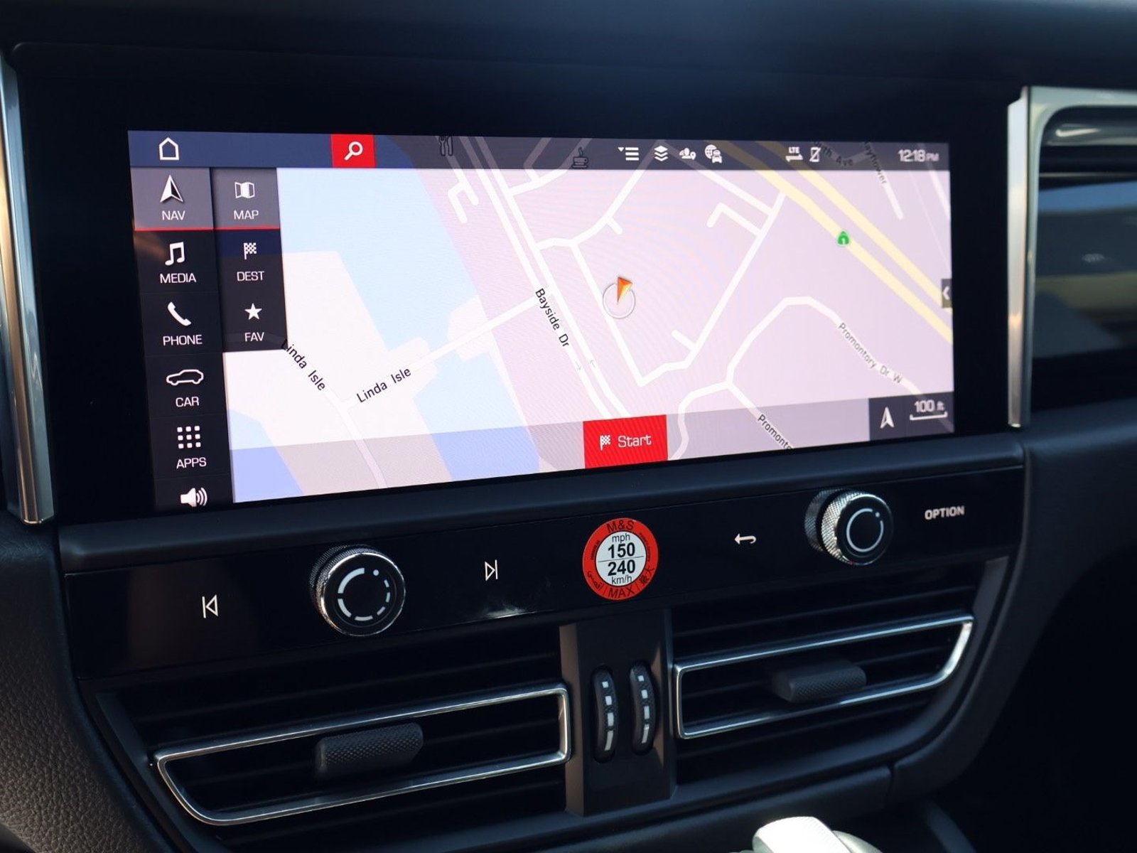 Certified 2026 Porsche Macan AWD/4WD image 17