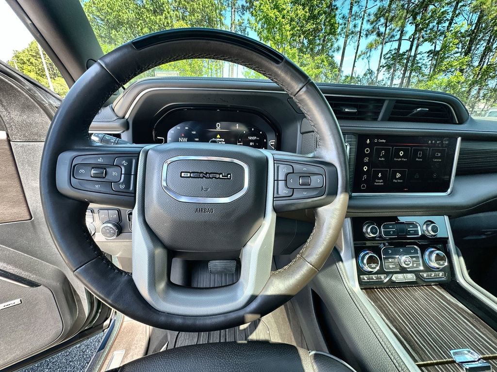 Certified 2023 GMC Yukon Denali w/ Denali Reserve Package AWD/4WD image 11