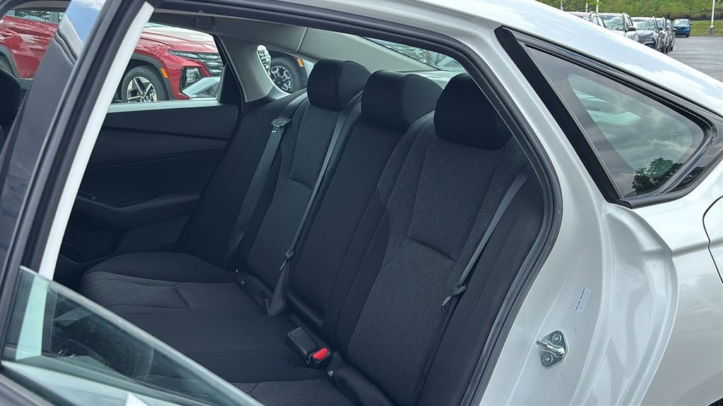Certified 2025 Honda Accord SE image 27