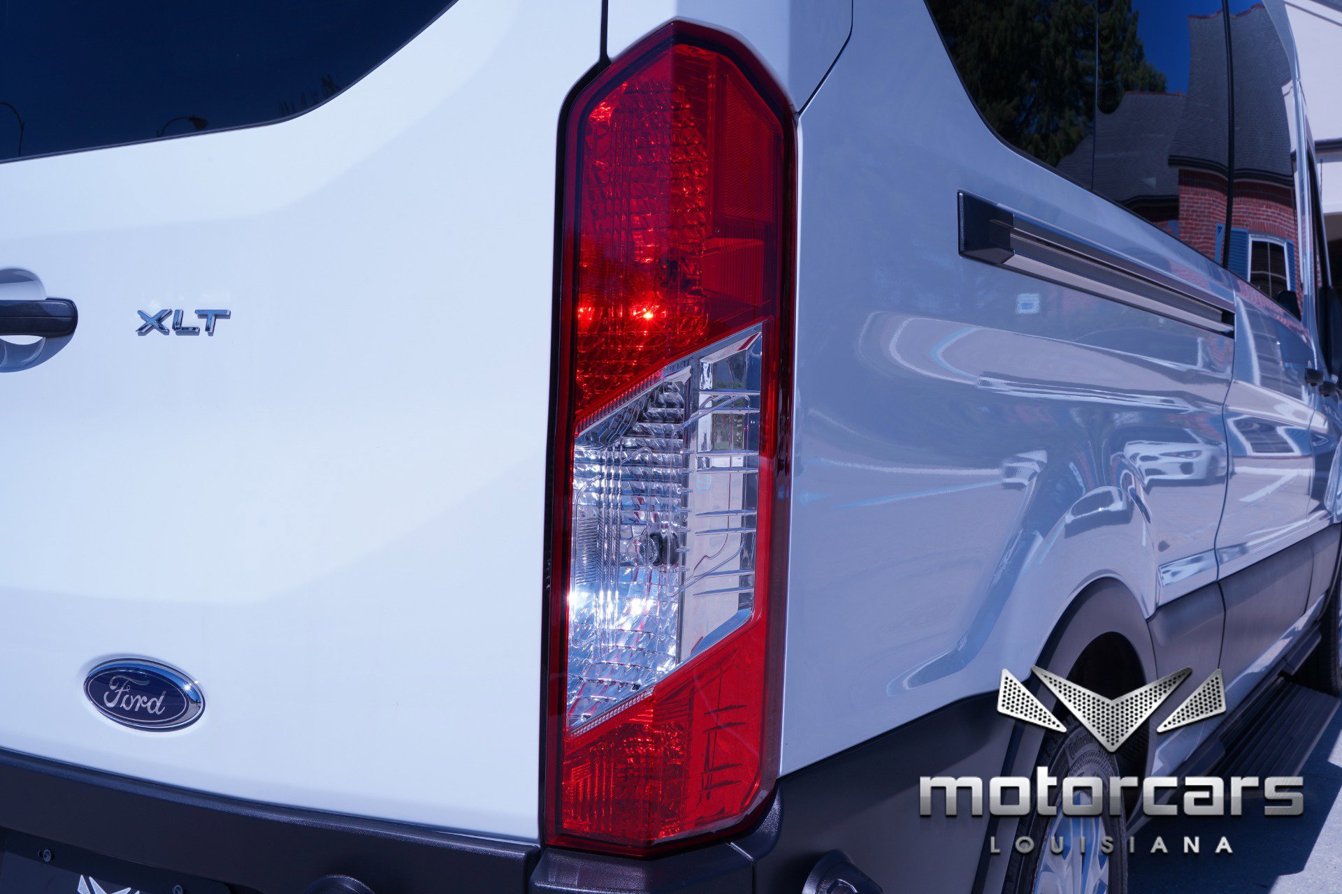 Used 2023 Ford Transit 350 XLT image 17