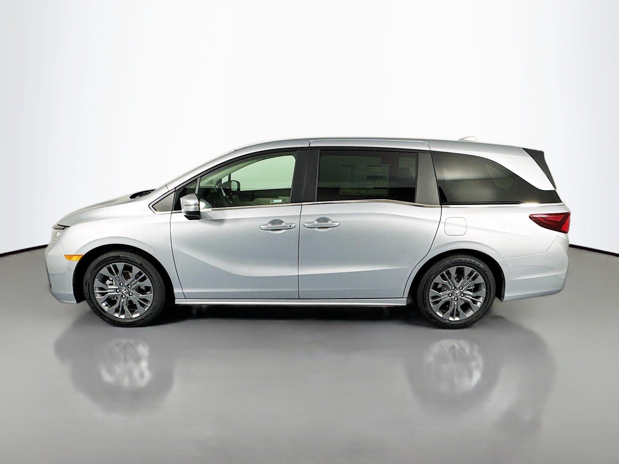 New 2026 Honda Odyssey Touring image 8