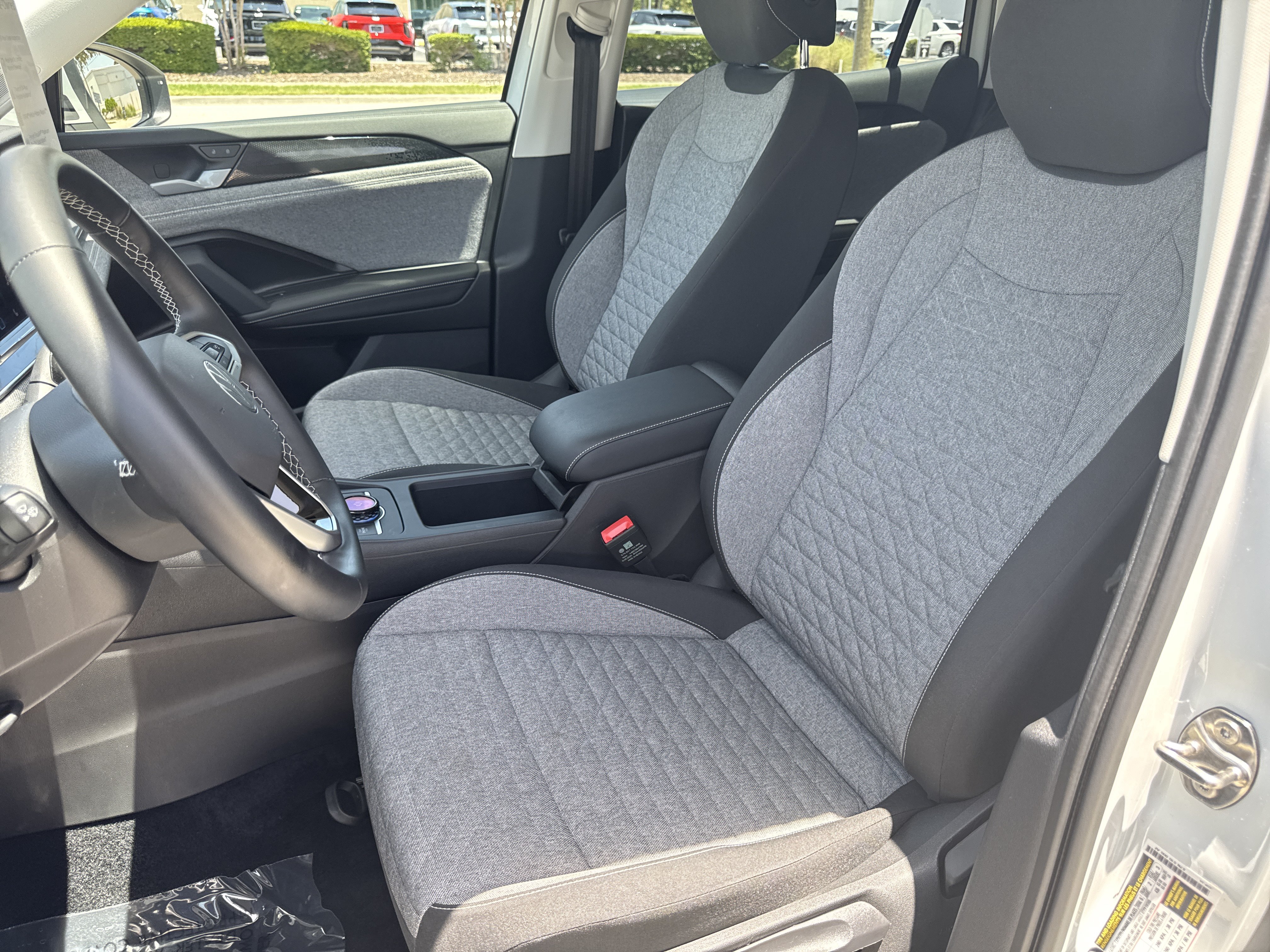Certified 2025 Volkswagen Tiguan S FWD image 19