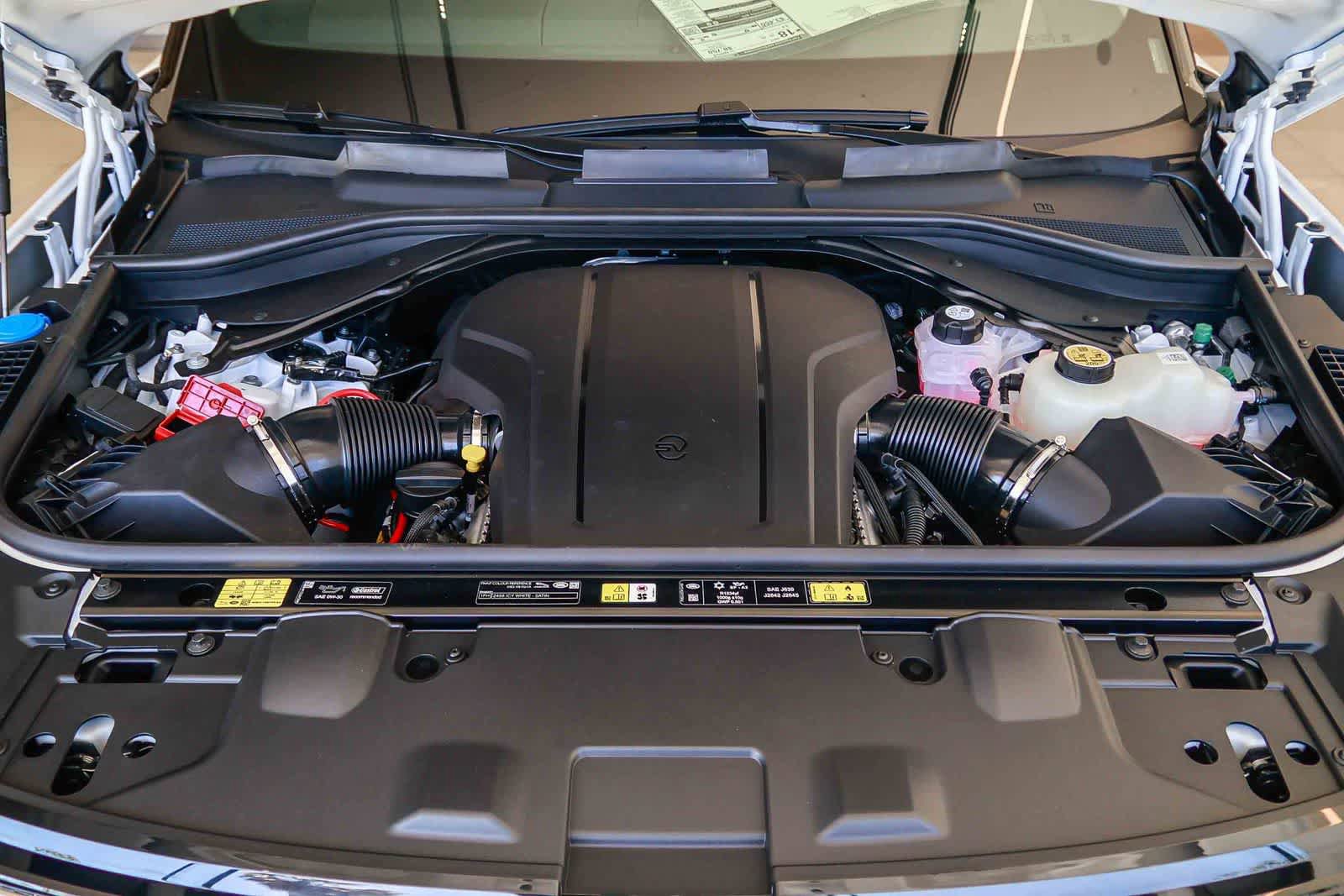 New 2026 Land Rover Range Rover SV AWD/4WD image 29