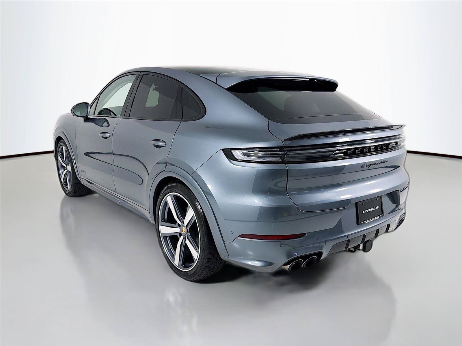 New 2026 Porsche Cayenne GTS AWD/4WD image 3