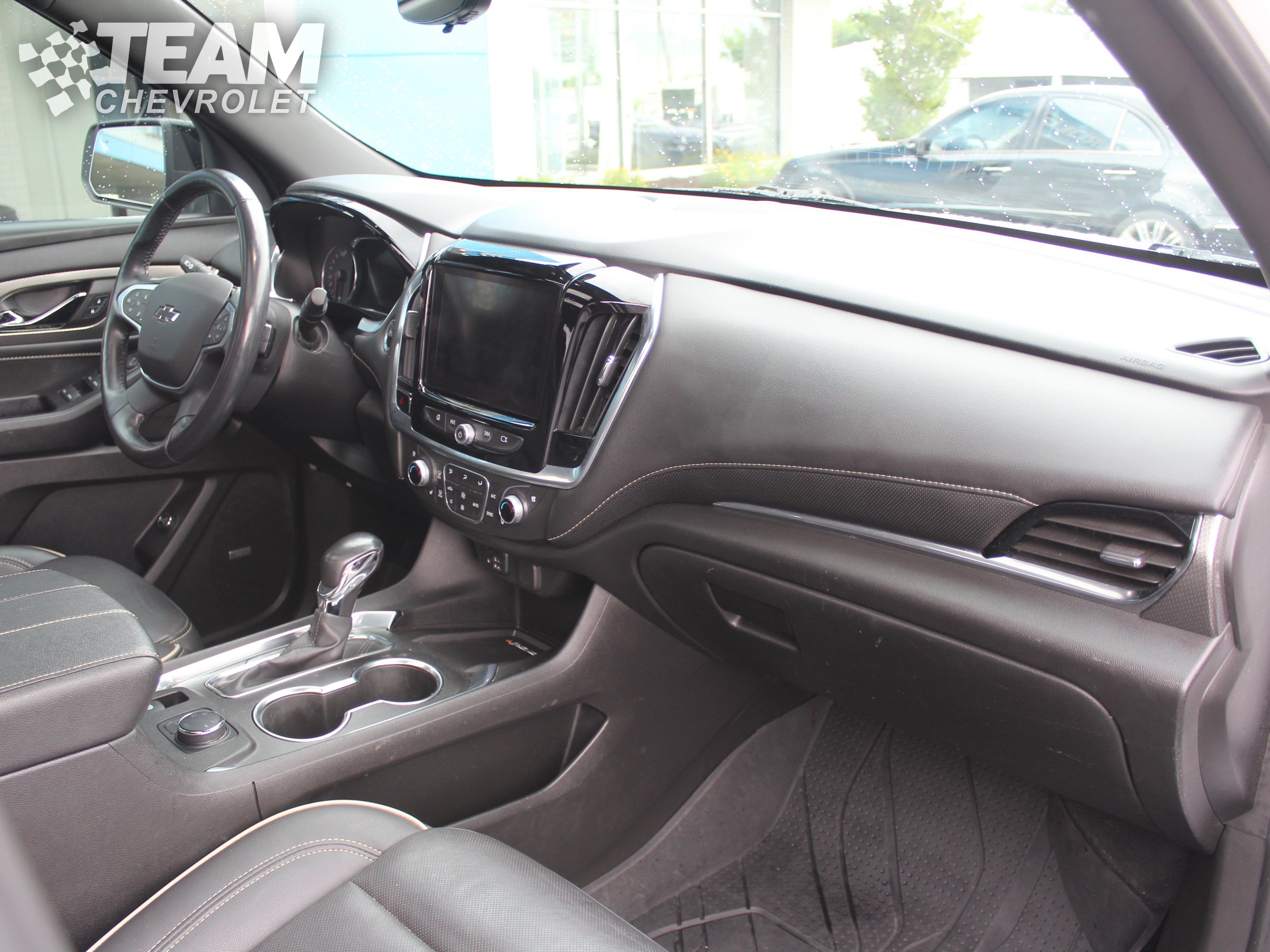 Used 2022 Chevrolet Traverse Premier w/ Redline Edition AWD/4WD image 32