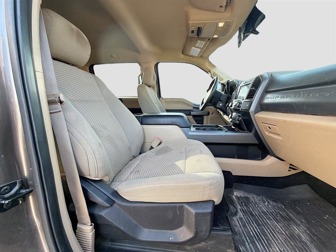 Used 2019 Ford F250 XLT w/ XLT Premium Package image 28