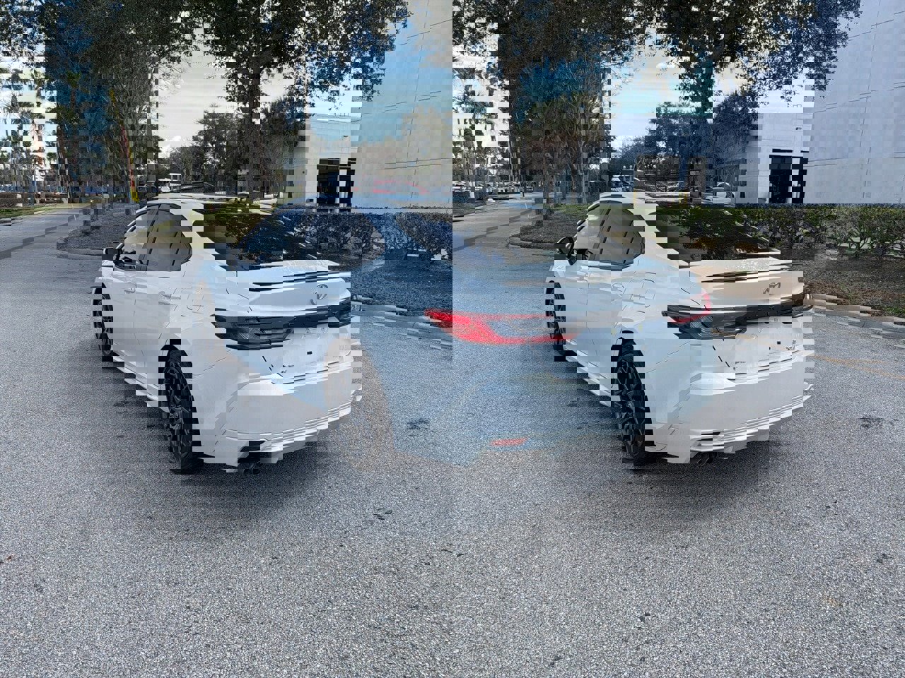 Used 2025 Toyota Camry XSE image 3