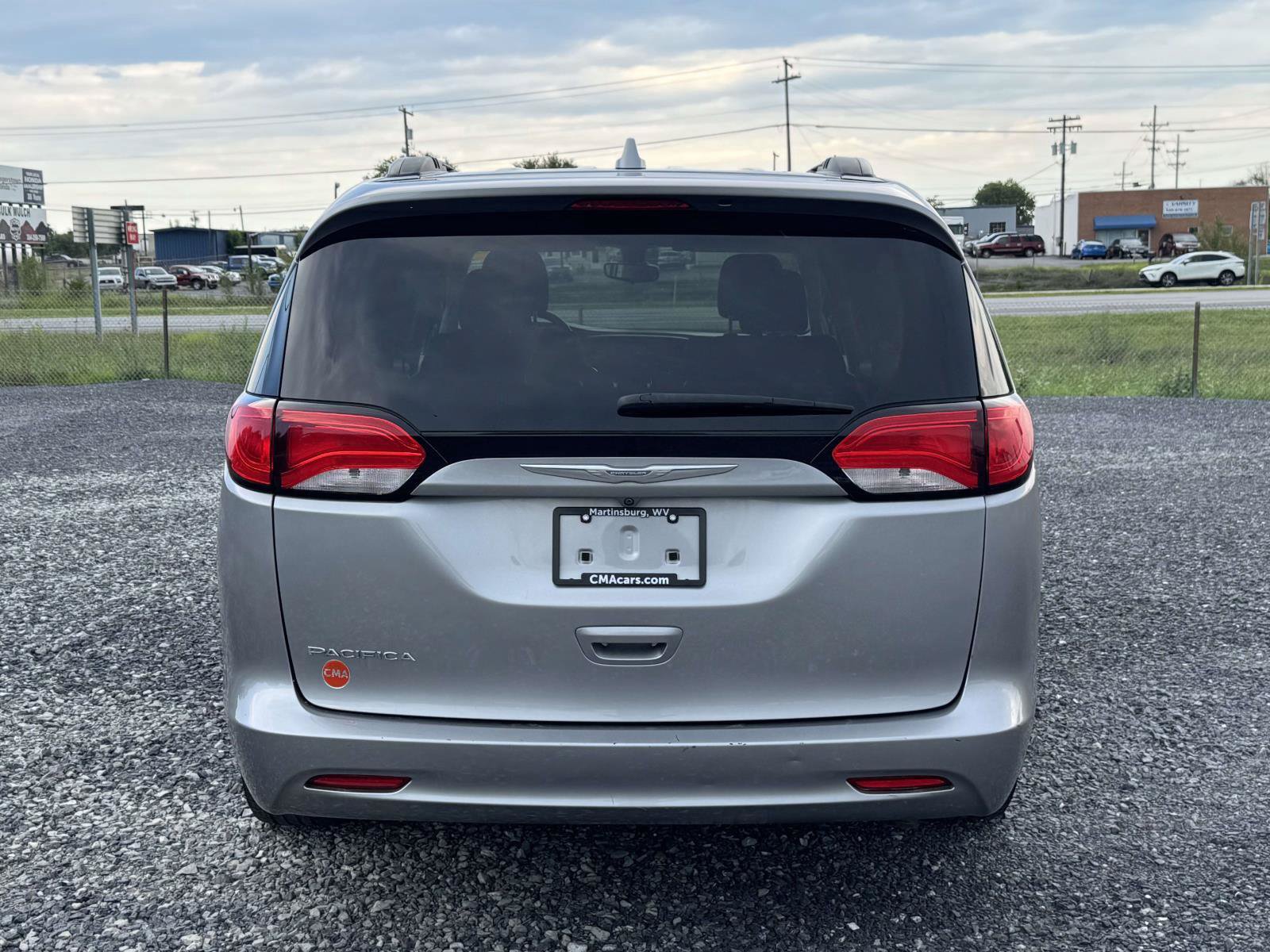 Used 2017 Chrysler Pacifica LX FWD image 25