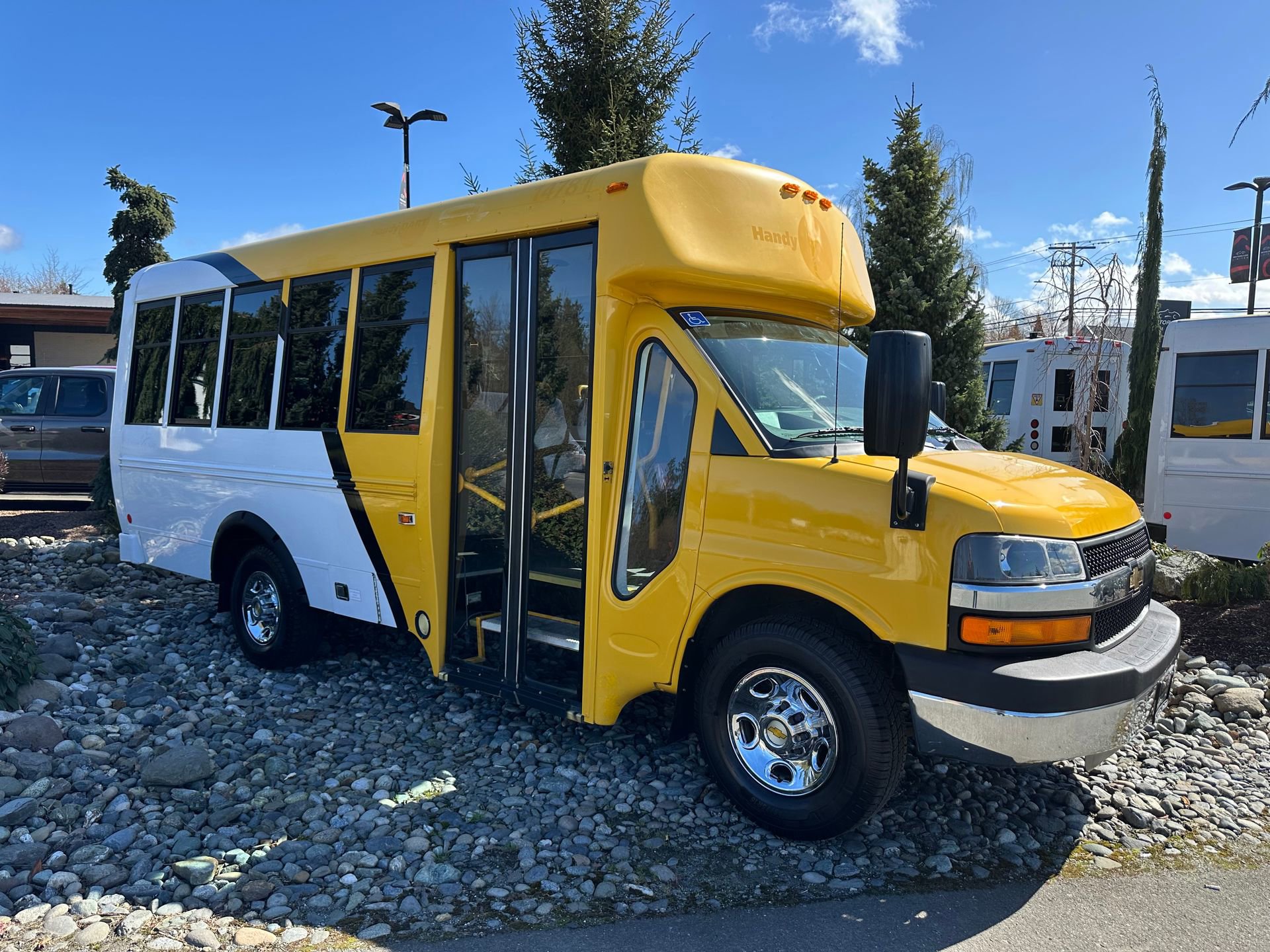 Used 2014 Chevrolet Express 3500 RWD image 39