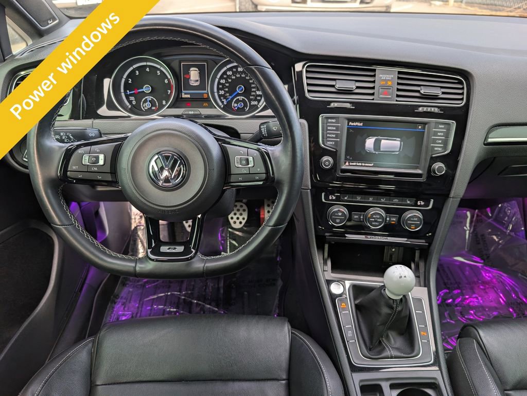 Used 2017 Volkswagen Golf R 4-Door image 12