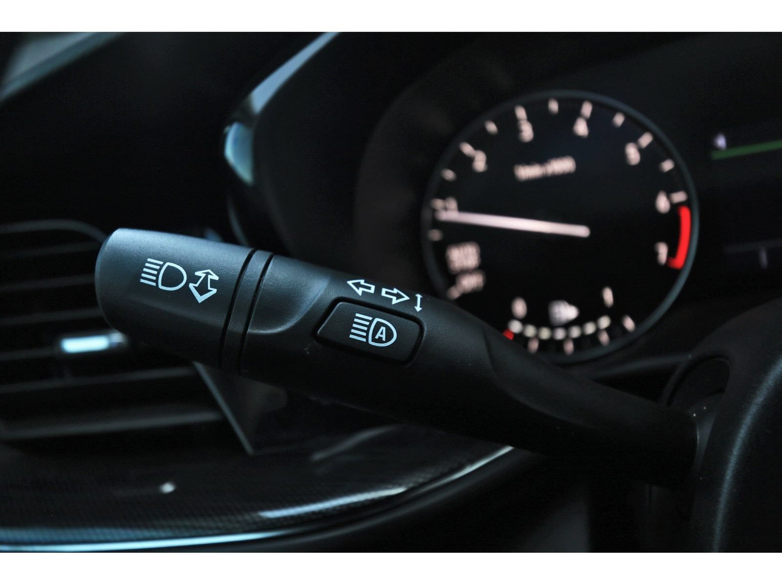 Used 2023 Buick Envision Preferred FWD image 20