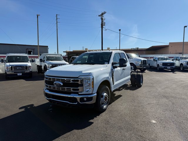New 2025 Ford F350 XL w/ XL Chrome Package image 5