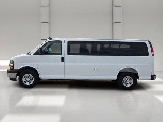 Certified 2025 Chevrolet Express 3500 LT w/ LT Preferred Equipment Group RWD image 2