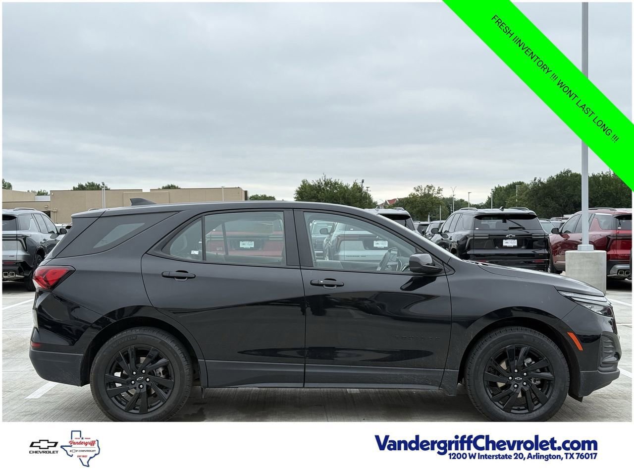 Certified 2024 Chevrolet Equinox LS w/ Midnight Edition FWD image 3