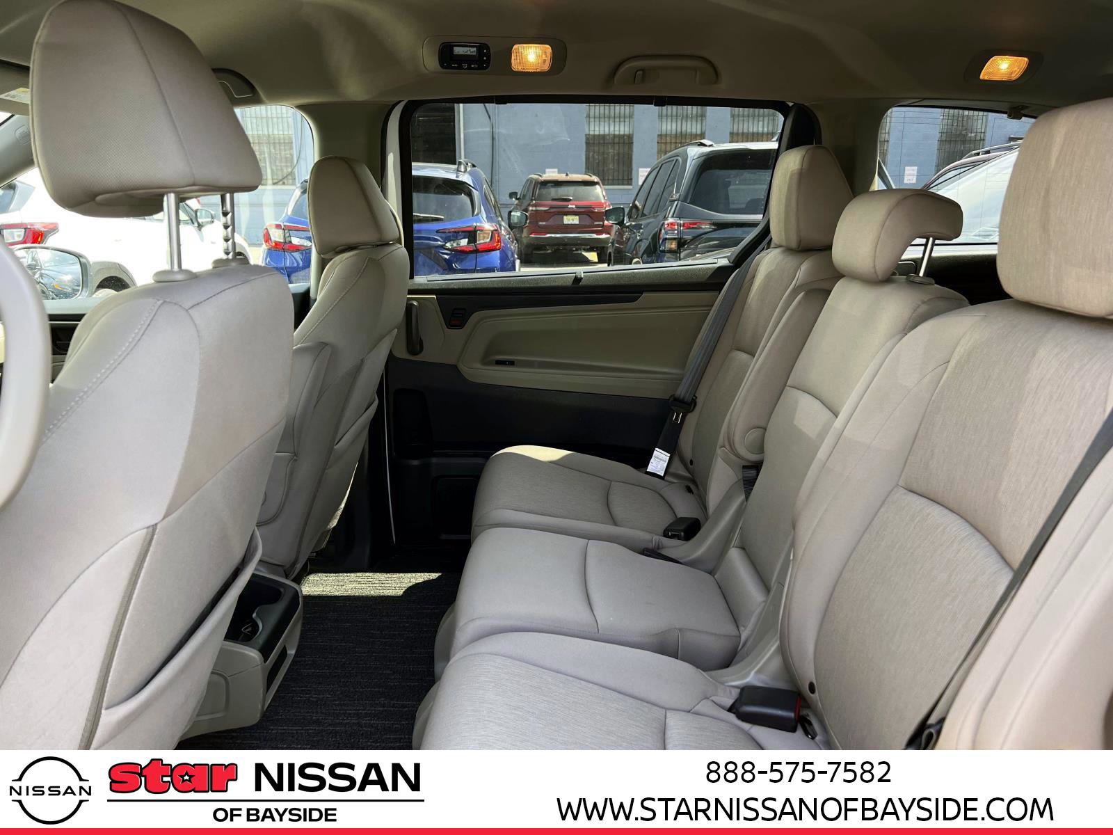 Used 2024 Honda Odyssey EX image 11