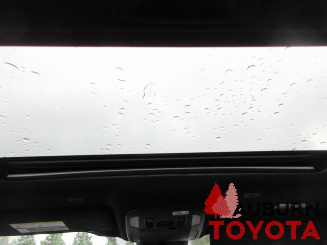 New 2026 Toyota Highlander XSE image 9