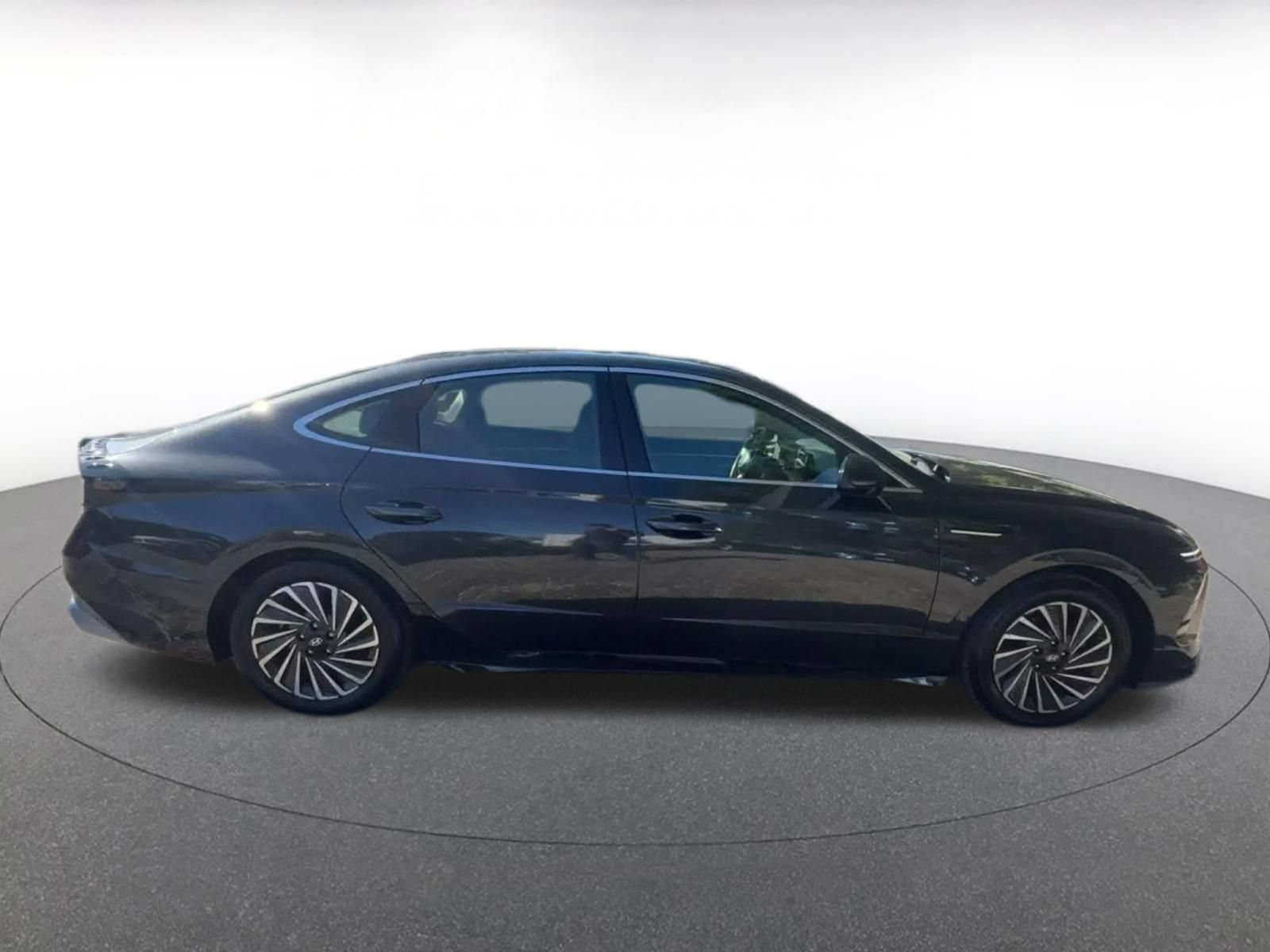 Used 2025 Hyundai Sonata SEL FWD image 15