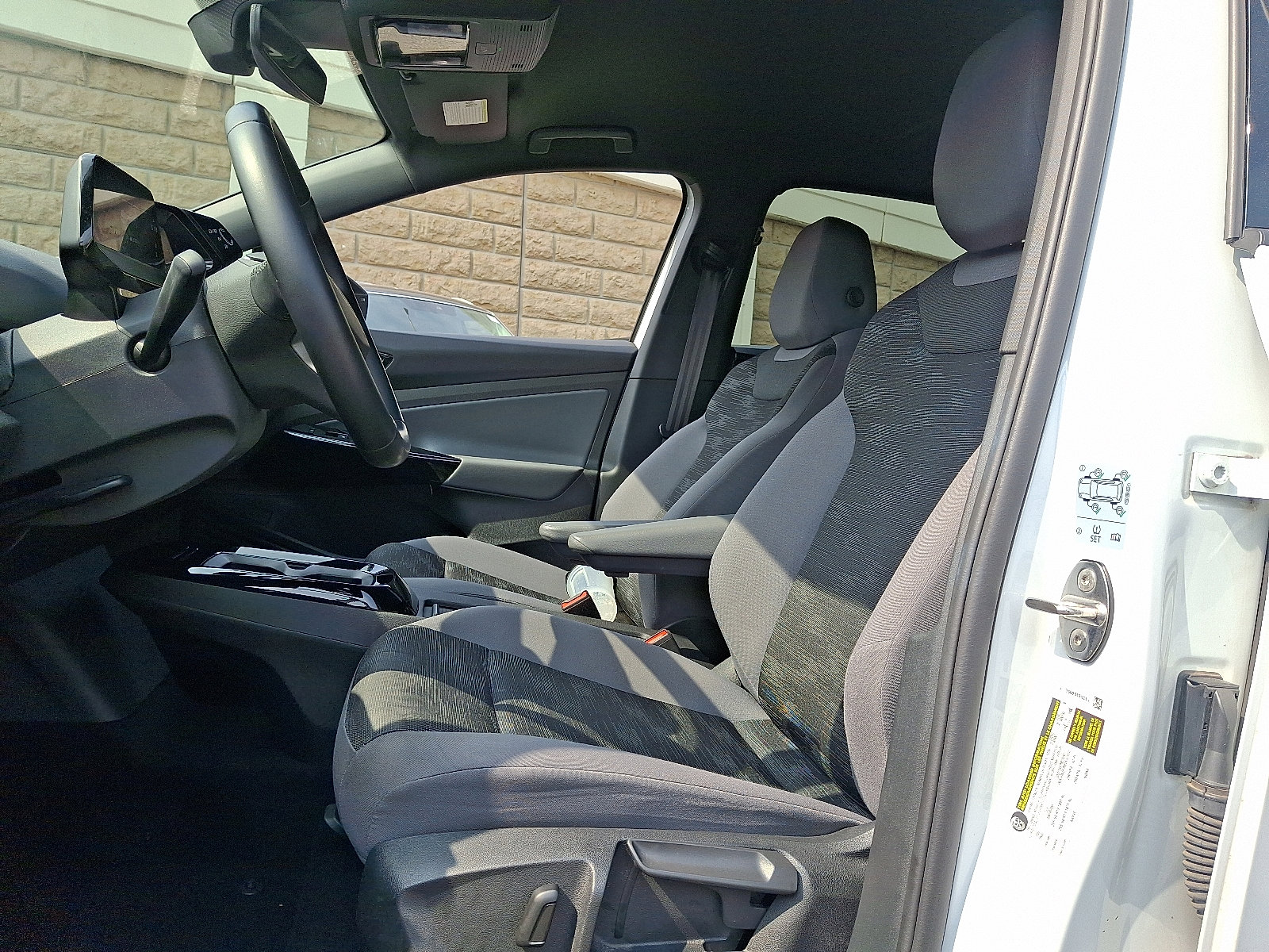 Used 2021 Volkswagen ID.4 Pro image 13