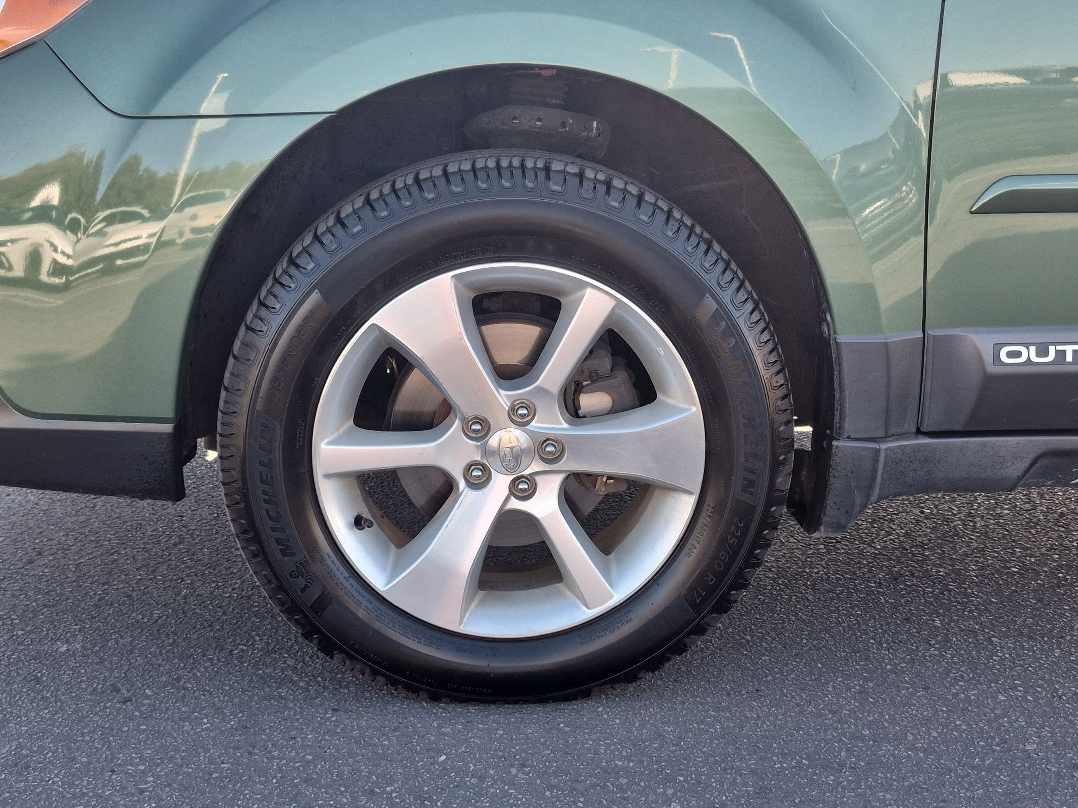 Used 2013 Subaru Outback 2.5i Limited AWD/4WD image 13