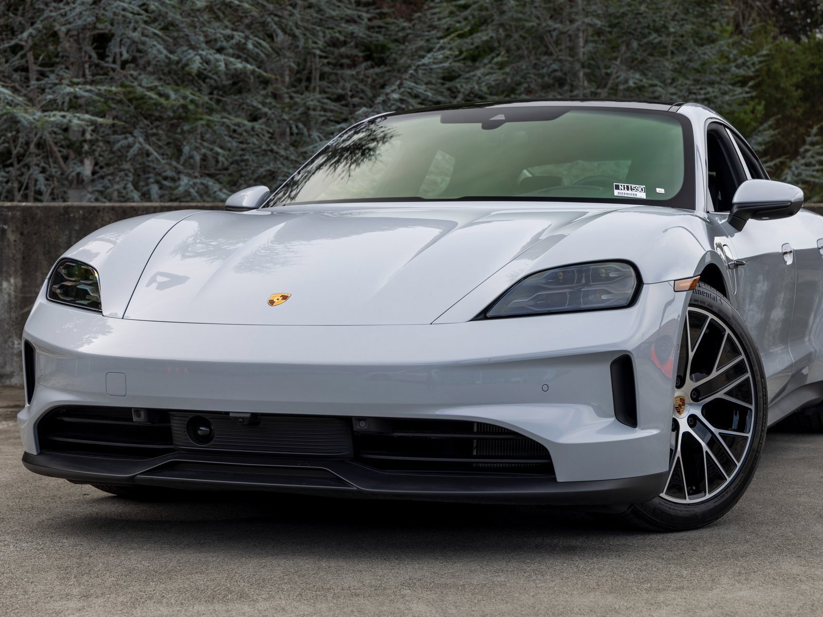 New 2025 Porsche Taycan image 7