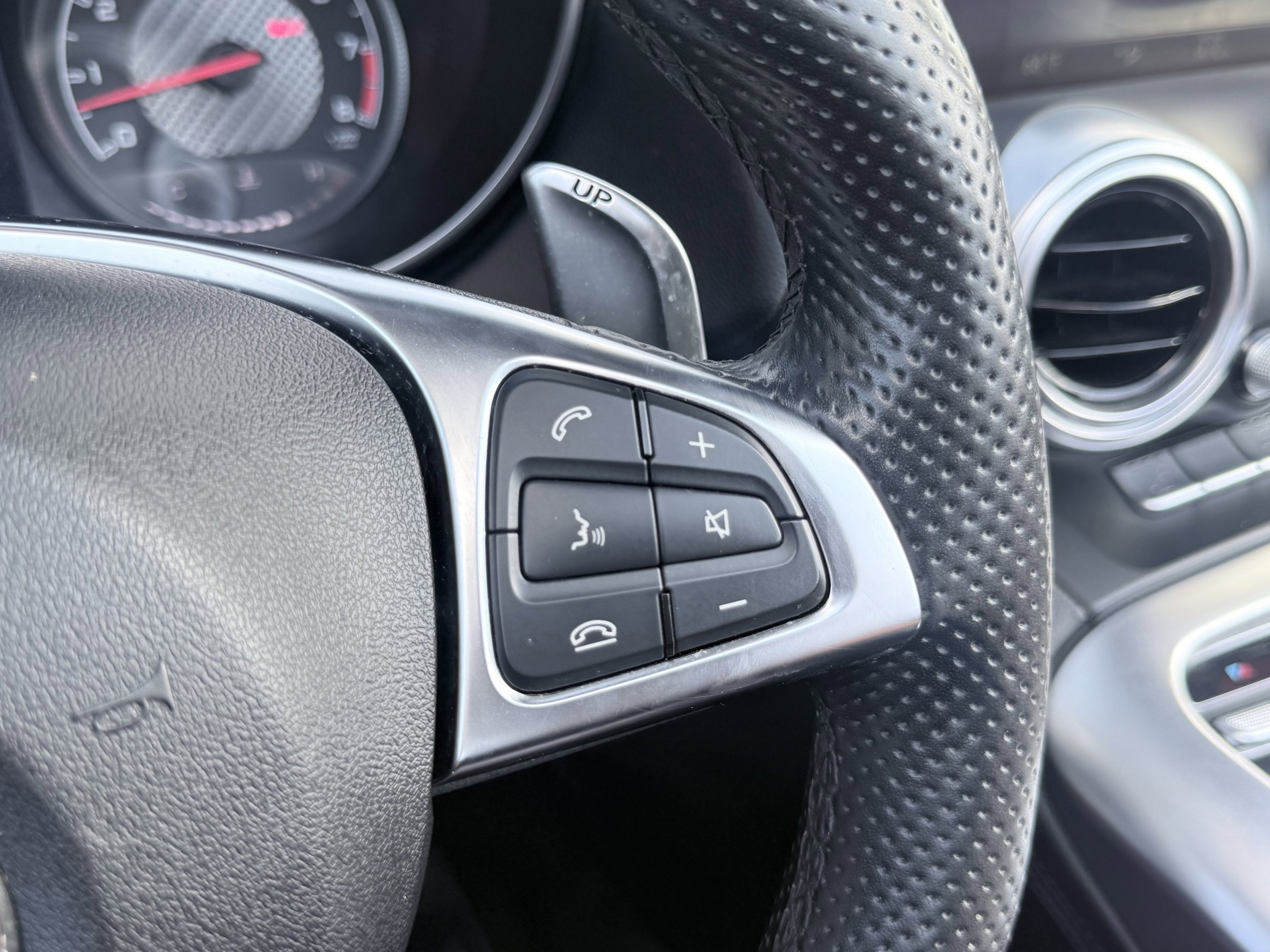 Used 2018 Mercedes-Benz AMG GT Roadster image 56