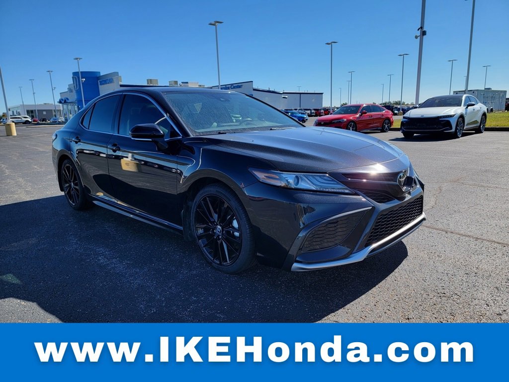 Used 2023 Toyota Camry XSE image 1