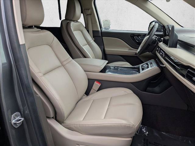 Used 2023 Lincoln Aviator AWD w/ Class IV Trailer Tow Package image 22