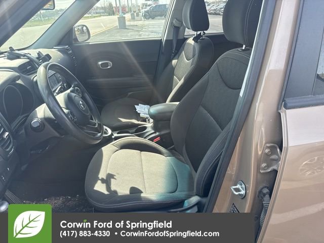 Used 2016 Kia Soul Base w/ Convenience Package image 14