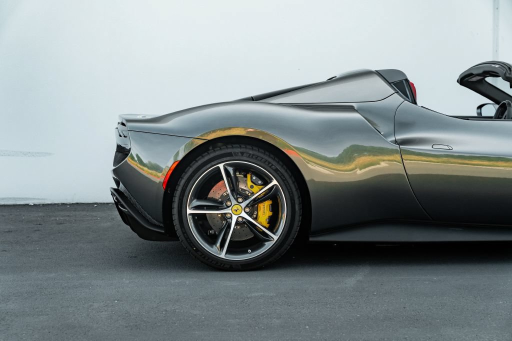 Used 2023 Ferrari 296 GTS RWD image 25