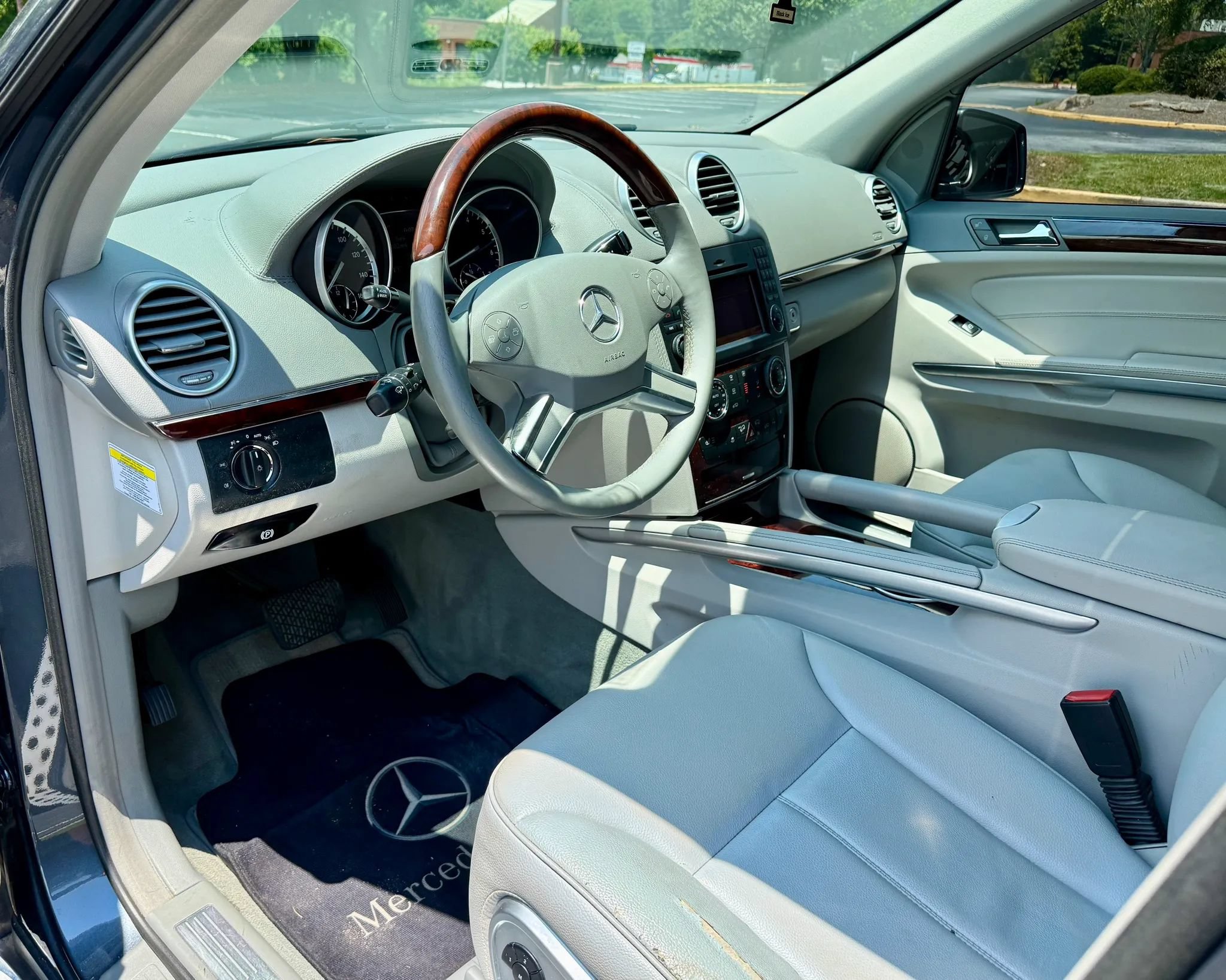 Used 2012 Mercedes-Benz GL 450 4MATIC image 11