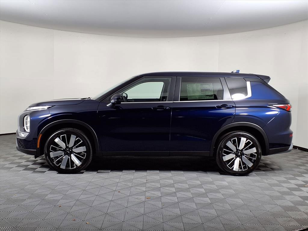 New 2025 Mitsubishi Outlander SE image 4