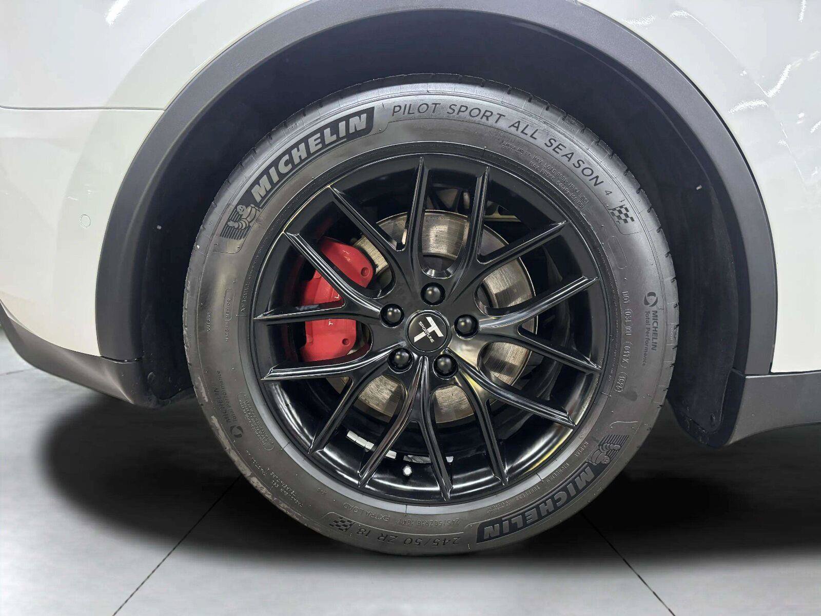 Used 2022 Tesla Model Y Performance AWD/4WD image 30