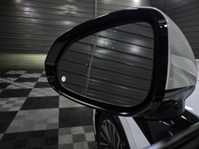 Used 2025 Hyundai Sonata Limited FWD image 41