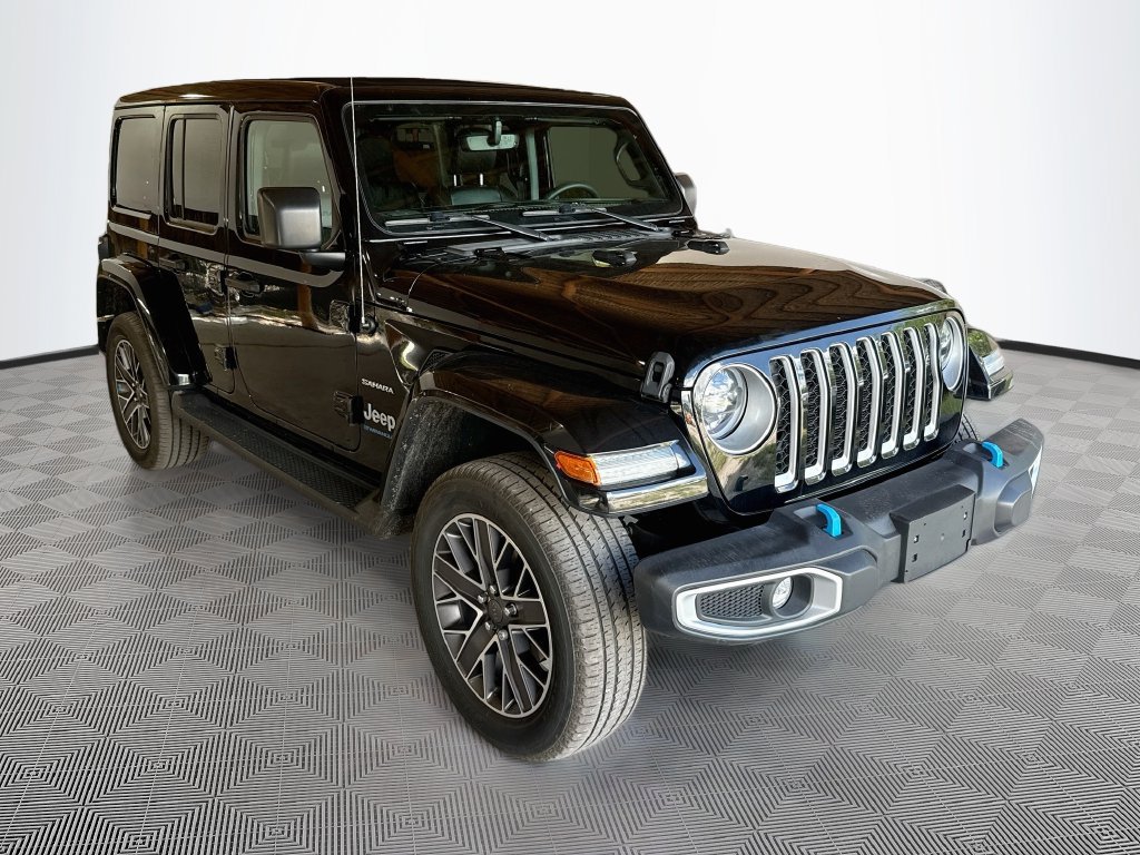 Certified 2023 Jeep Wrangler Unlimited Sahara w/ Cold Weather Group AWD/4WD image 4