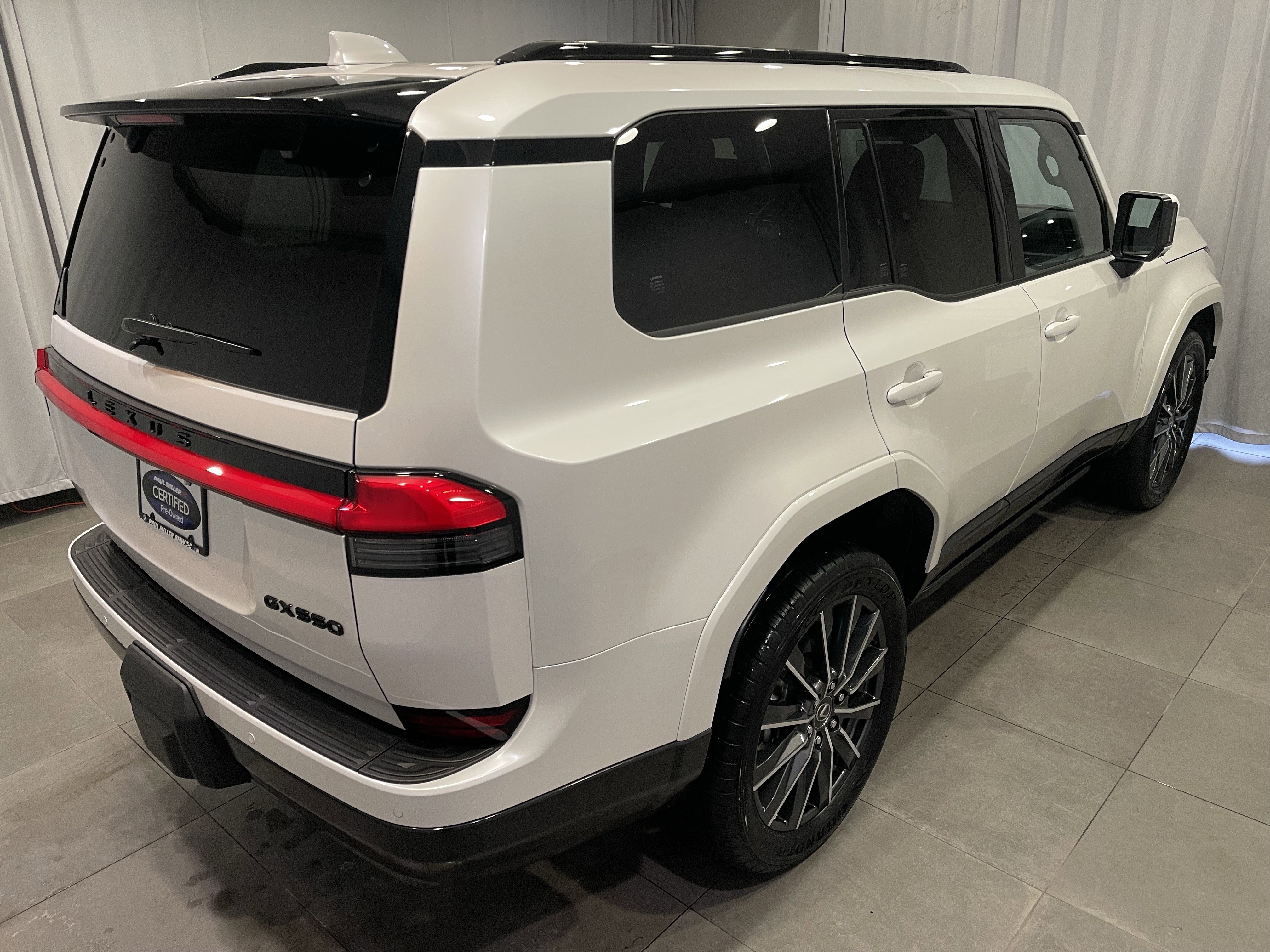 Used 2024 Lexus GX 550 w/ Accessory Package (Z1) image 7