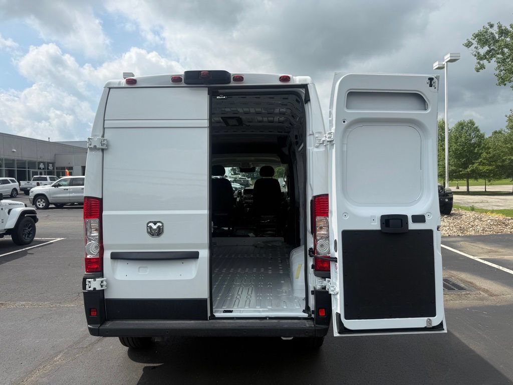 New 2026 RAM ProMaster 2500 w/ Convenience Group FWD image 30