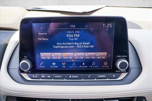Used 2025 Nissan Rogue SV AWD/4WD image 16