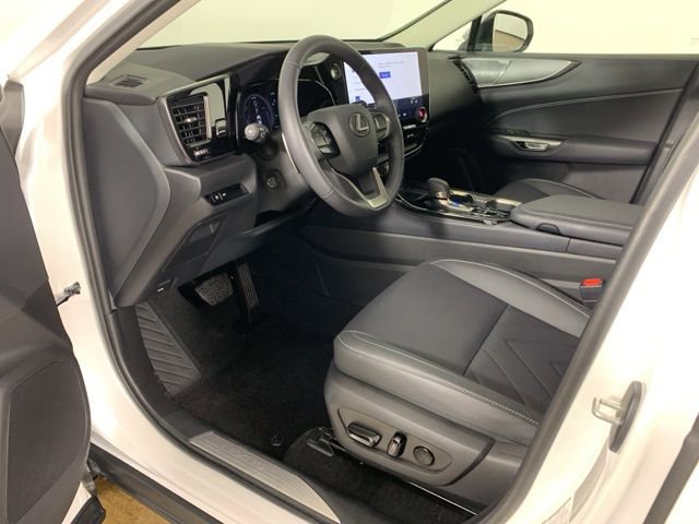 Used 2024 Lexus NX 350h 350h Luxury w/ Vision Package image 34