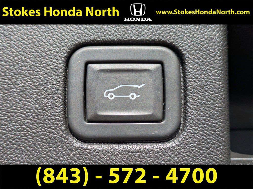 Used 2023 Chevrolet Equinox RS w/ RS Leather Package image 14